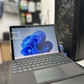 Microsoft Surface touchscreen 2-in-1, Surface Go 3 10.5" Pentium Gold 6500Y RAM 8Gb DDR3 batterie 98%