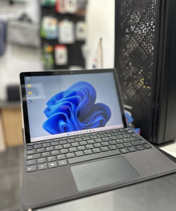 Microsoft Surface touchscreen 2-in-1, Surface Go 3 10.5" Pentium Gold 6500Y RAM 8Gb DDR3 batterie 98%